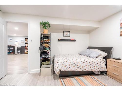 71 Joshua Avenue, Ancaster, ON - Indoor Photo Showing Bedroom