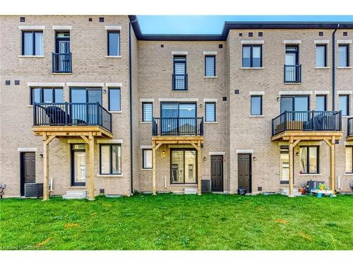 1488 Yellow Rose Circle, Oakville, ON - Outdoor