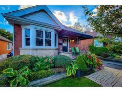 133 Cameron Avenue S Hamilton, ON L8K 2X6