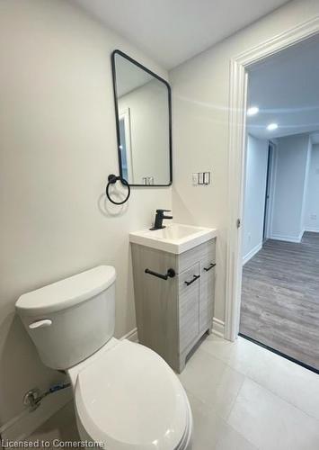 2-38 West 4Th Street, Hamilton, ON - Indoor Photo Showing Bathroom