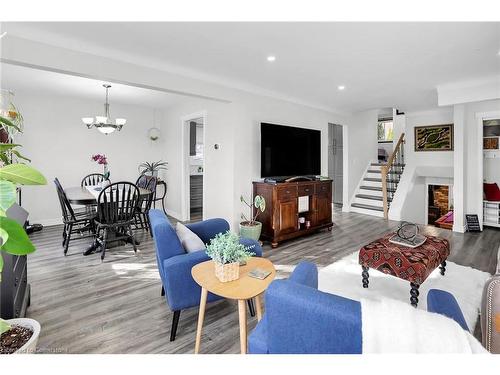 30 Rolling Acres Drive, Welland, ON - Indoor Photo Showing Living Room With Fireplace