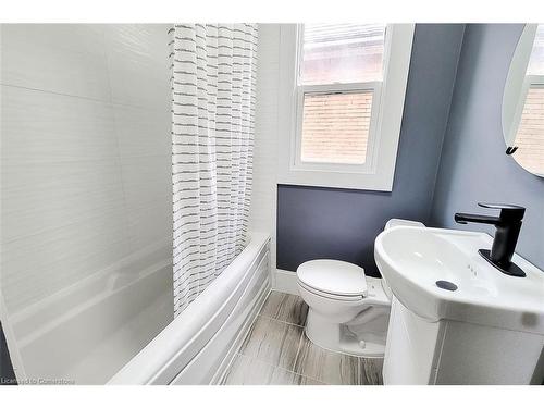 49 Carrick Avenue, Hamilton, ON - Indoor Photo Showing Bathroom