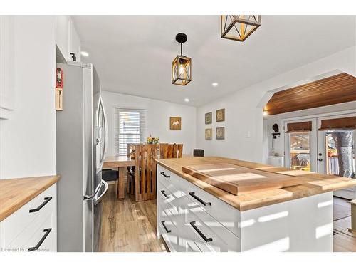 103 Norfolk Avenue, Cambridge, ON - Indoor Photo Showing Kitchen