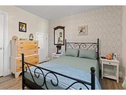 103 Norfolk Avenue, Cambridge, ON - Indoor Photo Showing Bedroom