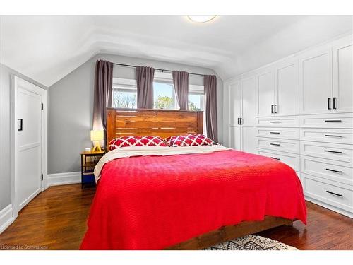 103 Norfolk Avenue, Cambridge, ON - Indoor Photo Showing Bedroom