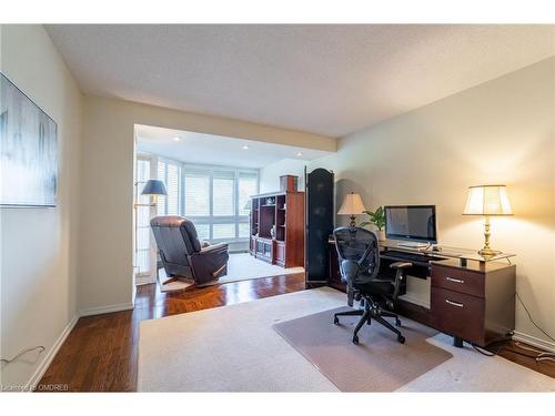 406-1201 North Shore Boulevard, Burlington, ON - Indoor Photo Showing Office