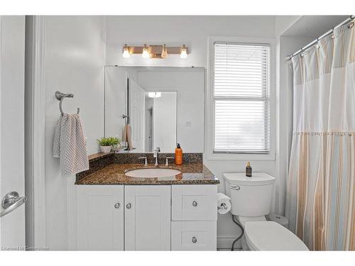 30 Rosewell Street, Hamilton, ON - Indoor Photo Showing Bathroom