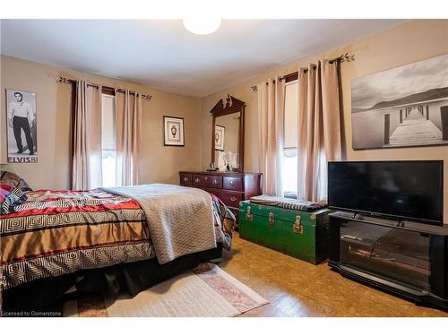 5424 Second Avenue, Niagara Falls, ON - Indoor Photo Showing Bedroom