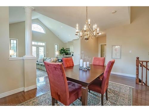 1-2141 Caroline Street, Burlington, ON - Indoor Photo Showing Dining Room