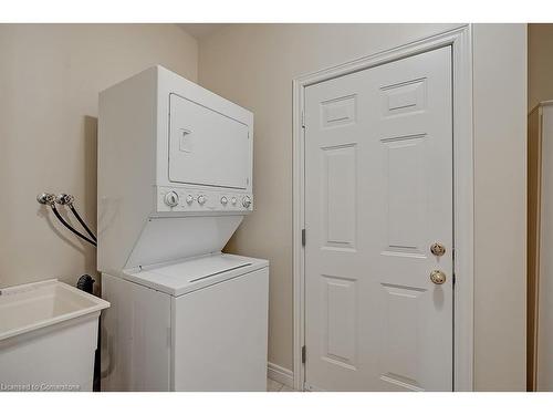 1-2141 Caroline Street, Burlington, ON - Indoor Photo Showing Laundry Room