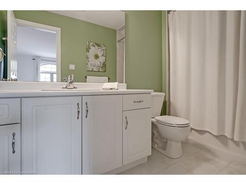 1-2141 Caroline Street, Burlington, ON - Indoor Photo Showing Bathroom