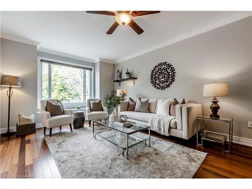 5116 Oakley Drive, Burlington, ON - Indoor Photo Showing Living Room