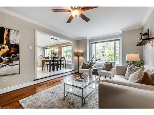 5116 Oakley Drive, Burlington, ON - Indoor Photo Showing Living Room