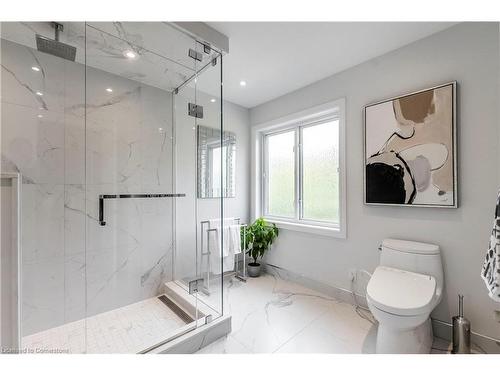 5116 Oakley Drive, Burlington, ON - Indoor Photo Showing Bathroom