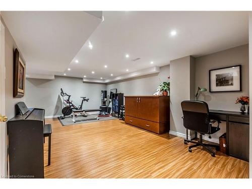 5116 Oakley Drive, Burlington, ON - Indoor