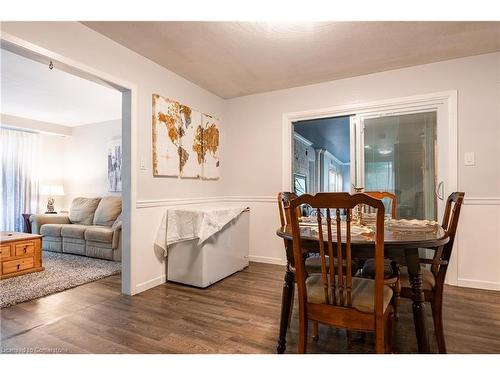 37 Gainsborough Road, Hamilton, ON - Indoor Photo Showing Dining Room