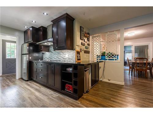 37 Gainsborough Road, Hamilton, ON - Indoor Photo Showing Kitchen