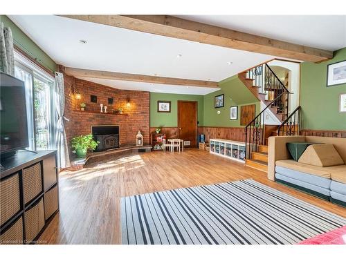 19 8Th Concession Road E, Freelton, ON - Indoor Photo Showing Living Room With Fireplace