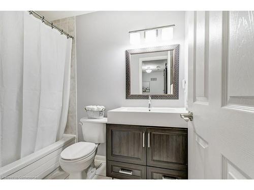 955 Donnelly Street, Milton, ON - Indoor Photo Showing Bathroom