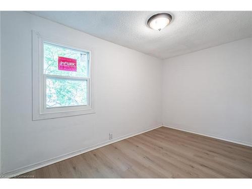 213 Caroline Street N, Hamilton, ON - Indoor Photo Showing Other Room