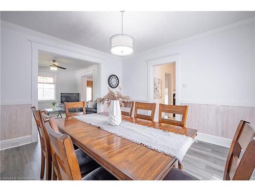 8269 Willoughby Drive, Niagara Falls, ON - Indoor Photo Showing Dining Room