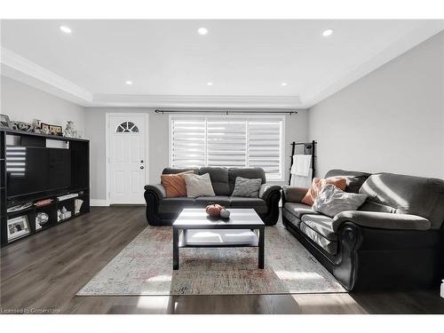 89-10 Angus Road, Hamilton, ON - Indoor Photo Showing Living Room