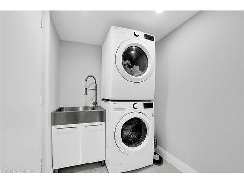 89-10 Angus Road, Hamilton, ON - Indoor Photo Showing Laundry Room