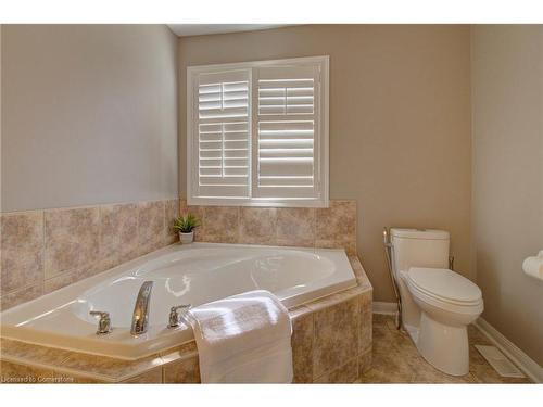 2375 Stone Glen Crescent, Oakville, ON - Indoor Photo Showing Bathroom