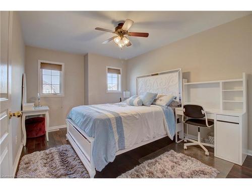 2375 Stone Glen Crescent, Oakville, ON - Indoor Photo Showing Bedroom