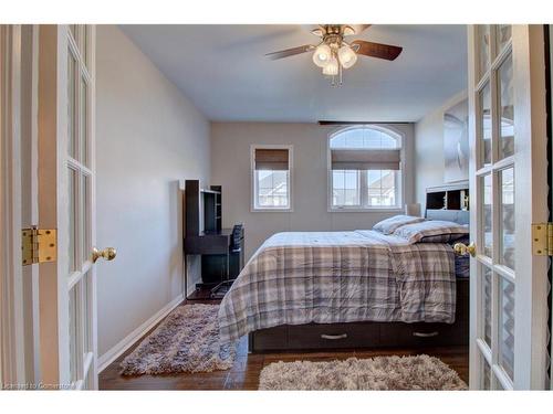 2375 Stone Glen Crescent, Oakville, ON - Indoor Photo Showing Bedroom