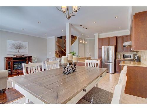 2375 Stone Glen Crescent, Oakville, ON - Indoor Photo Showing Dining Room