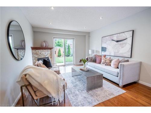 1307 Blanshard Drive, Burlington, ON - Indoor Photo Showing Living Room With Fireplace