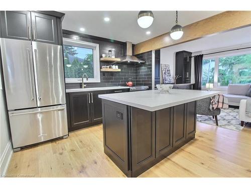 394 Lake Street, Grimsby, ON - Indoor Photo Showing Kitchen With Upgraded Kitchen