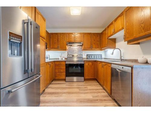 22 Bayfield Avenue, Hamilton, ON - Indoor Photo Showing Kitchen