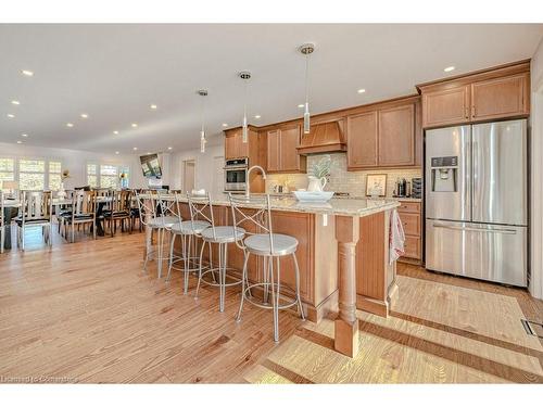 1354 1 Side Road, Burlington, ON - Indoor Photo Showing Kitchen With Upgraded Kitchen