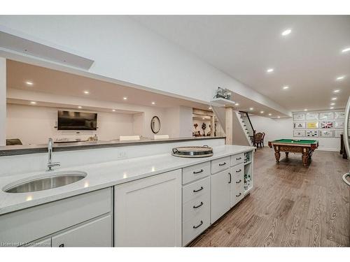 1354 1 Side Road, Burlington, ON - Indoor Photo Showing Kitchen