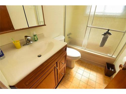 39 East 39Th Street, Hamilton, ON - Indoor Photo Showing Bathroom