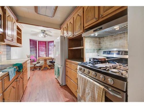 66 Spartan Avenue, Stoney Creek, ON - Indoor Photo Showing Kitchen