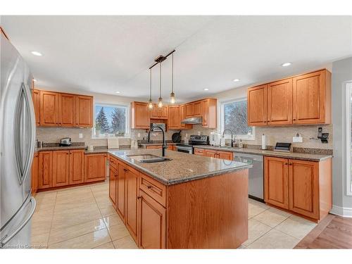 82 Rymal Road E, Hamilton, ON - Indoor Photo Showing Kitchen