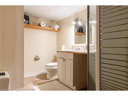 47 Lowell Avenue, St. Catharines, ON - Indoor Photo Showing Bathroom