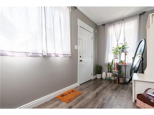 47 Lowell Avenue, St. Catharines, ON - Indoor Photo Showing Other Room