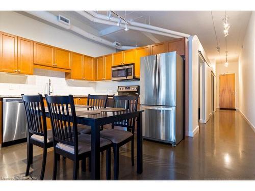 613-66 Bay Street S, Hamilton, ON - Indoor Photo Showing Kitchen With Stainless Steel Kitchen