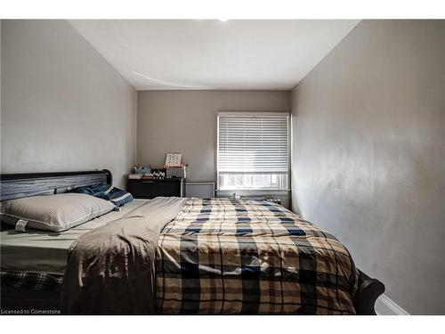 95 Rogers Road, Toronto, ON - Indoor Photo Showing Bedroom