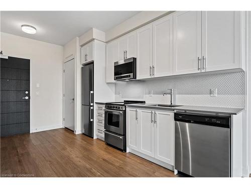 619-212 King William Street, Hamilton, ON - Indoor Photo Showing Kitchen With Stainless Steel Kitchen