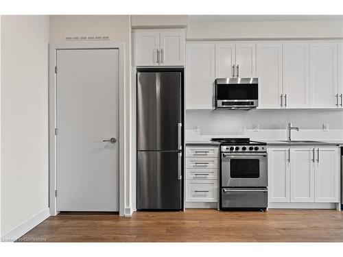 619-212 King William Street, Hamilton, ON - Indoor Photo Showing Kitchen With Stainless Steel Kitchen