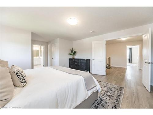 82 Hillcrest Road, Port Colborne, ON - Indoor Photo Showing Bedroom