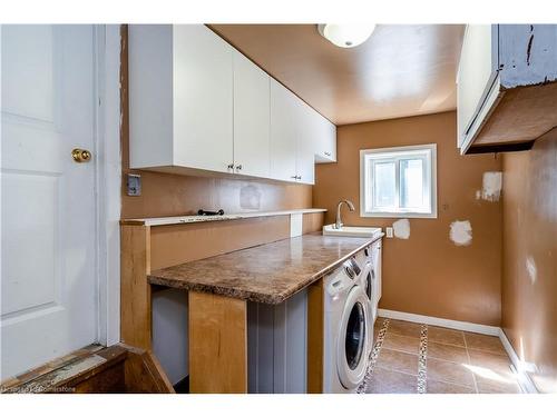 3 Rankin Lake Road, Seguin, ON - Indoor Photo Showing Laundry Room