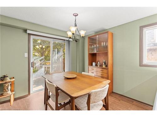 77 Boulder Crescent, Guelph, ON - Indoor Photo Showing Dining Room