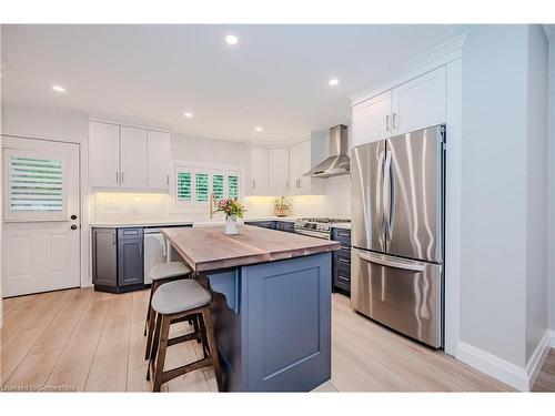 41 East 32Nd Street, Hamilton, ON - Indoor Photo Showing Kitchen With Upgraded Kitchen