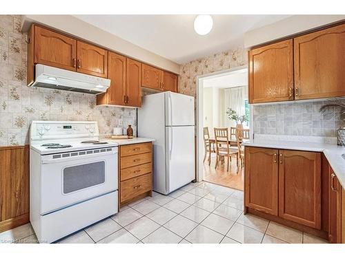 588 Fothergill Boulevard, Burlington, ON - Indoor Photo Showing Kitchen